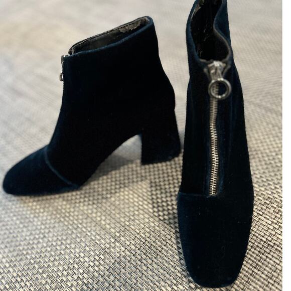 ZARA Trafaluc Deep Blue Teal Velvet Ankle Front Zip Block Heel Boots sz 6.5 - Picture 1 of 7